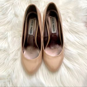 Steve Madden P-Gaine Patent Leather Pumps Nude